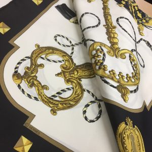 Hermès エルメス シルクスカーフ