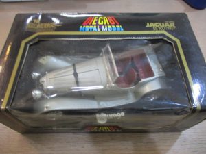 大吉 武蔵小金井店 1/18ミニカーの画像です。