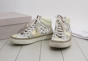 ジミーチュウ　スニーカー