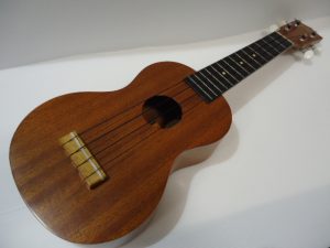 0214ウクレレ　FS-1G