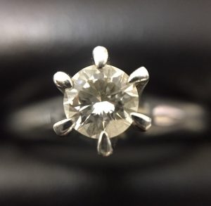 ダイヤモンド　リング　指輪