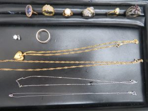 本日は貴金属をお買取りさせて頂きました。