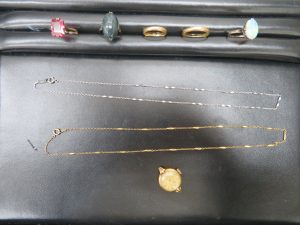 本日は貴金属をお買取りさせて頂きました。