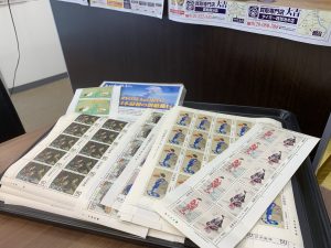姶良市・買取専門店大吉タイヨー西加治木店！切手買取に自信！自信があるからこそタイヨー入口の旗は切手でございます！