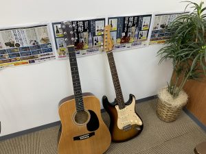 姶良市・買取専門店大吉タイヨー西加治木店より…感染予防策のひとつで、タイヨー西加治木店のアルコール消毒器もご利用下さいね。あ、ギターを本日買取しました～！