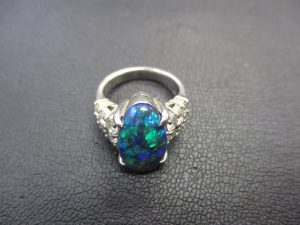 ブラックオパールの買取は大吉弘前高田店にお任せください‼