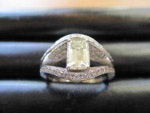 大吉 武蔵小金井店 プラチナダイヤリングの画像です。