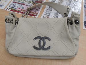 人気ブランド CHANELのショルダーバッグをお買取!大吉ゆめタウン八代店