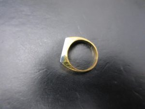 プラチナと金の印台リングをお買取りしました大吉カラフルタウン岐阜店です。