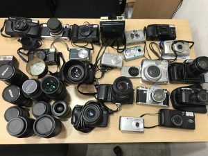 大吉国立店では古いカメラ、壊れたカメラもお買取しますよ!!