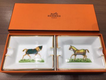 エルメスの灰皿の売却ならイオンタウン名西店隣の大吉名西店にお持込み下さい!