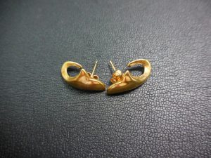 200310金のピアスのお買取りも、大吉大橋店へ!