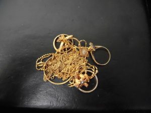 八尾、志紀、平野、柏原で金、貴金属を売るなら買取専門店 大吉 JR八尾店。八尾、志紀、柏原、久宝寺、平野、恩智、山本、青山、高安、JR八尾駅約1分。