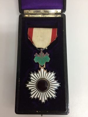 名古屋市西区で勲章の売却ならイオンタウン名西店隣の大吉 名西店へ♪