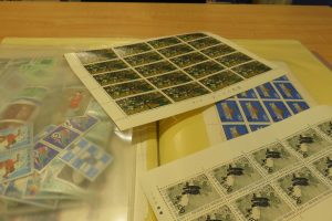 シート切手もバラ切手も いつもニコニコ高価買取 買取専門店大吉東急プラザ新長田店です
