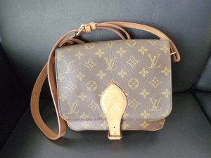 ルイヴィトンのバッグ古くてもお買取りいたします。買取専門店大吉ゆめタウン中津店（大分県）です。