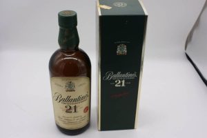 大吉国立店でスコッチウイスキーのバランタイン21年をお買取りしました!!