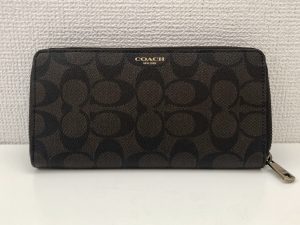 COACHをお売りいただきました!買取専門店大吉 西友長浜楽市店です。