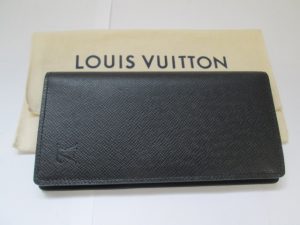 ルイヴィトン タイガ ブラザ