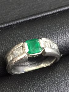 ☆エメラルド☆を買い取りました。買取専門店大吉草加店です!