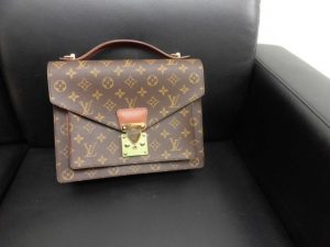 新型コロナに勝つぞ！買取専門店　大吉　JR八尾店でヴィトン買取。八尾、志紀、柏原、久宝寺、平野、恩智、山本、青山、高安、東大阪。JR八尾駅約１分。