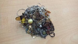 大吉松江店ではメッキアクセサリーのお買取りも行っております！