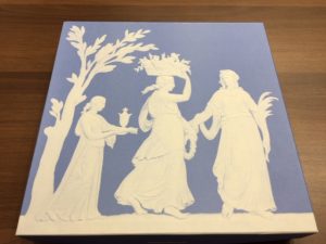 岐阜でブランド食器を買取します！大吉カラフルタウン岐阜店です