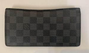 コロナに負けず営業しています☆藤原台の皆さん!ルイ・ヴィトンのお財布を売るなら買取専門店大吉キッピーモール三田店へお越しください!