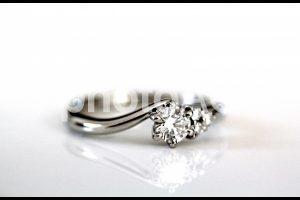 『ダイヤモンド』の価値もしっかりご査定いたします。