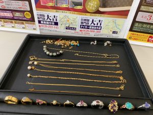 お召しにならないアクセサリーは姶良市・買取専門店大吉タイヨー西加治木店!アクセサリーから、これだけ大量の貴金属が出ました!
