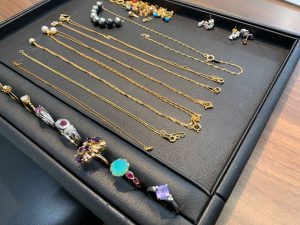 お召しにならないアクセサリーは姶良市・買取専門店大吉タイヨー西加治木店!アクセサリーから、これだけ大量の貴金属が出ました!