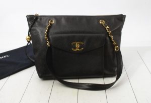 シャネル　キャビア　チェーンショルダー