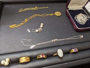 貴金属のお買取りは買取専門店大吉エスモール鶴岡店へ!