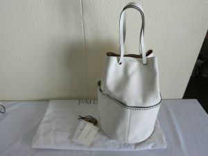 J&Mデヴィッドソン・J&M DAVIDSON・デイジーウィズスタッズ・1447N 7314・NEW WHITE・ハンドバッグ・