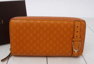 マイクログッチシマ　ラウンドファスナー財布