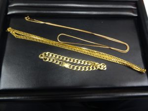 貴金属を売るなら買取専門店 大吉 JR八尾店へ。八尾、志紀、柏原、久宝寺、平野、恩智、山本、青山、高安、東大阪。JR八尾駅約1分。