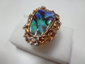 宝石のリングをお買取り致しました♪大吉ミレニアシティ岩出店です!宝石のリングをお買取り致しました♪大吉ミレニアシティ岩出店です!