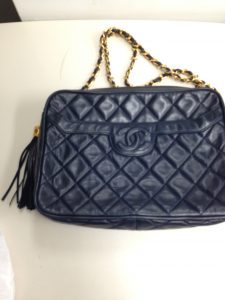 シャネルを売るなら買取専門店 大吉 JR八尾店。八尾、志紀、柏原、久宝寺、平野、恩智、山本、青山、高安、東大阪。JR八尾駅約1分。