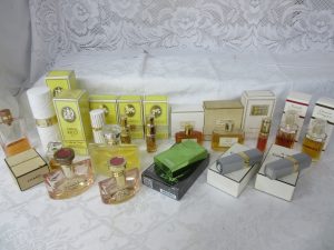 置いたままになっている香水買取ます|大吉羽曳野店