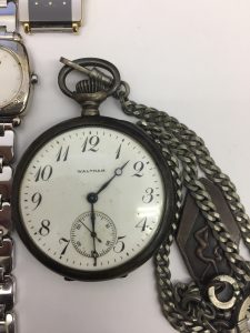 干隈の皆様!ウォルサムの懐中時計売るなら城南区にある買取専門店大吉七隈四つ角店へお越しくださいませ。
