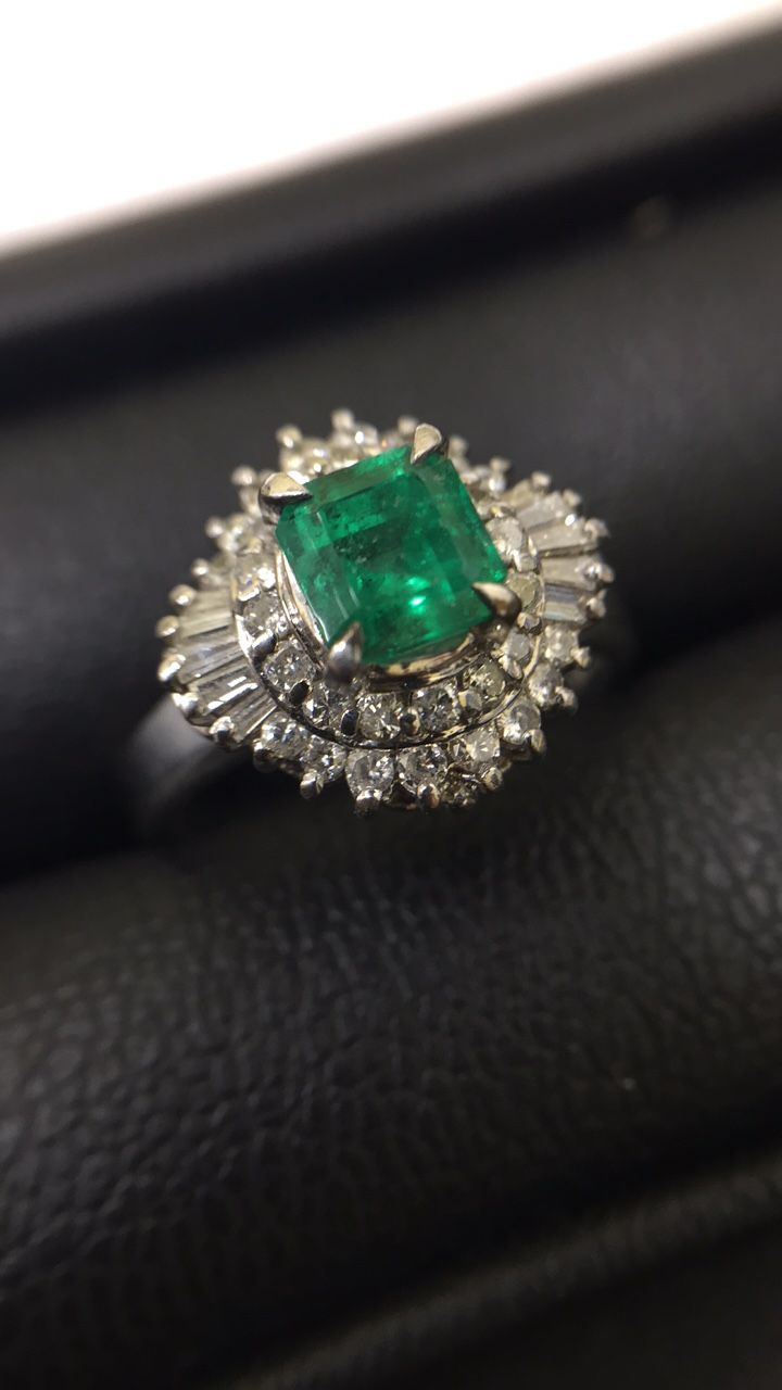 エメラルドリング