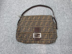 大吉鶴見店ではフェンディのズッカ柄 ハンドバッグお買取りをしています。