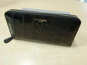 J&Mデヴィッドソン・J&M DAVIDSON・長財布・クロコ型押し・ラウンドジップ・ブラック・