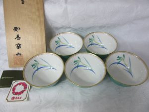 i不要なブランド食器は買取専門店大吉羽曳野店へ