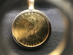 メイプル金貨を売るなら大吉竜ケ崎ショッピングセンターサプラ店へ。