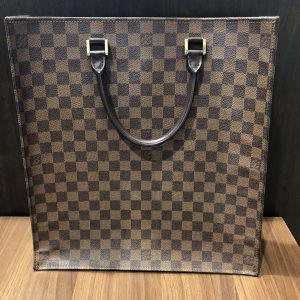 ブランド品の買取は大吉エスモール鶴岡店!!お任せください!