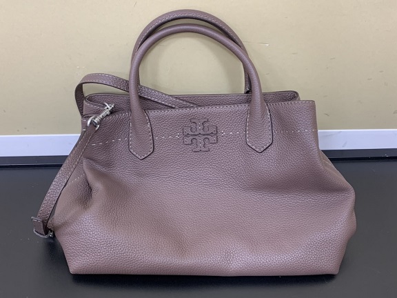 3CF85A49-F7A3-48BF-BCA1-A1D017C007FE