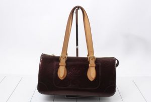 ブログ　ヴェルニ　ローズウッドアベニュー