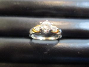 大吉 武蔵小金井店 プラチナダイヤリングの画像です