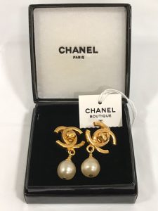 シャネルのアクセサリーはございませんか？シャネルのアクセサリーの買取も大吉イオンタウン諏訪の森店が頑張っております！